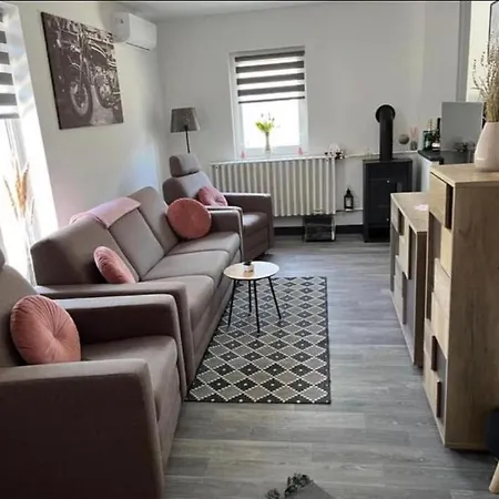 Kiscsillag Apartman شقة Gyenesdiás
